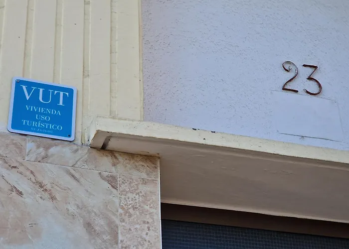 Pasarela Almozara & Parking Gratis סרגוסה